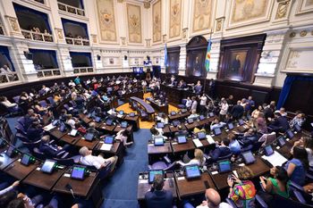 Diputados bonaerenses sesionando. 