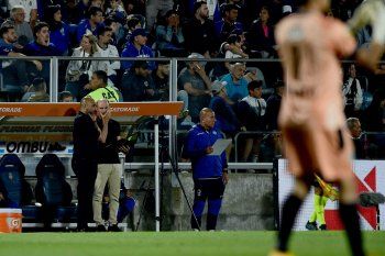 Marcelo Méndez y las tarjetas rojas, un tema a tratar en Gimnasia