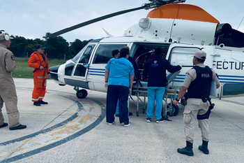 El asombroso rescate a un tripulante pesquero  en Mar del Plata.