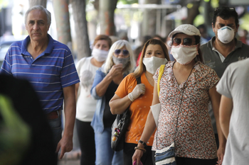 La pandemia de coronavirus terminaría el 15 de marzo en Argentina, según un prestigioso médico.