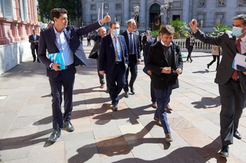 Gobernadores peronistas se unieron en defensa de la coparticipación