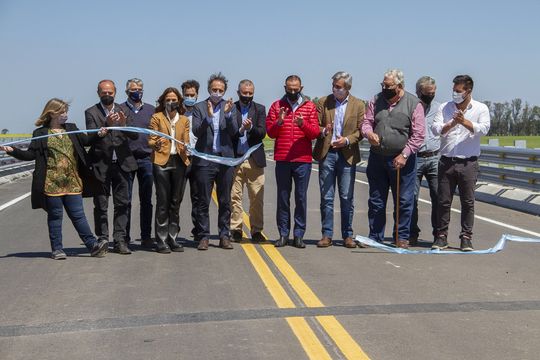 Gabriel Katopodis durante el acto de inauguración de un tramo de 33 km de la Autopista Ruta Nacional 8