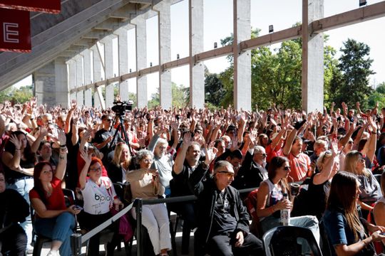 Asamblea en Estudiantes