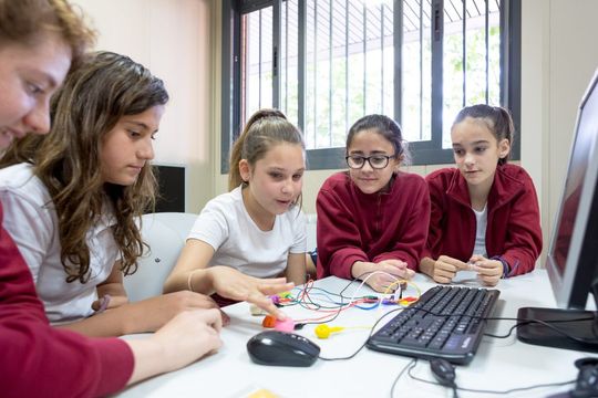 La UNGS será sede de una jornada sobre ciencia y tecnología para niñas y adolescentes