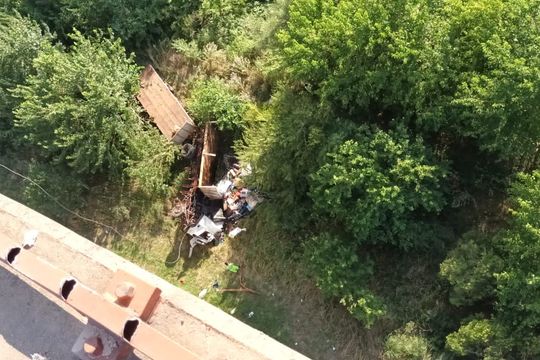 Dos muertos fue el saldo al caer un camión desde el puente Zárate Brazo Largo