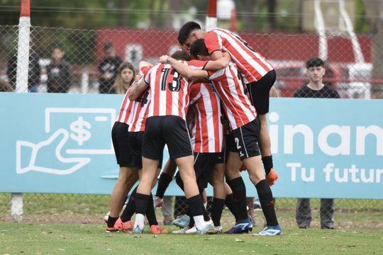 Festeja la Cuarta de Estudiantes