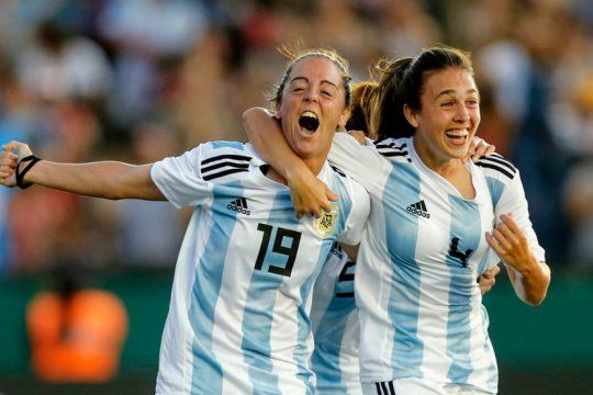 Mariana Larroquete se va al fútbol europeo y será la argentina mejor paga
