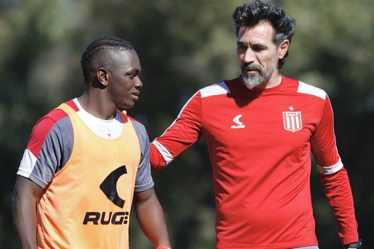 Eduardo Domínguez y un nuevo entrenamiento en Estudiantes pensando en Barracas Central