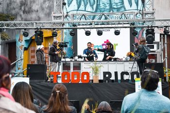La Plata celebró un nuevo circuito urbano gastronómico con foodtrucks, recetas y música en vivo
