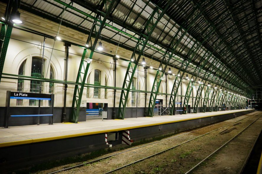 Trenes Argentinos dio a conocer nuevas imágenes del estado de las obras en la Estación de Trenes de La Plata a inaugurarse en principio el próximo martes 29 de noviembre 
