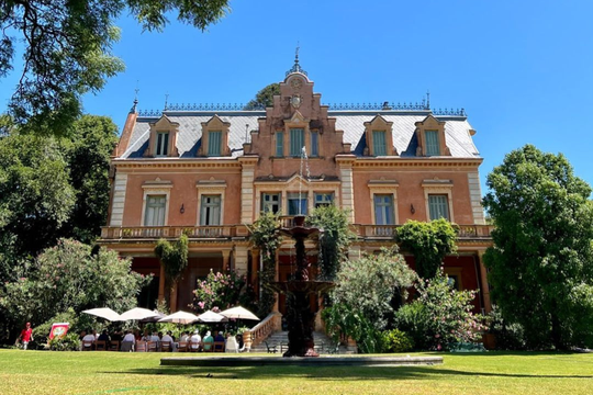 Así es Villa Ocampo, la joya arquitectónica que se encuentra a un tren de distancia.