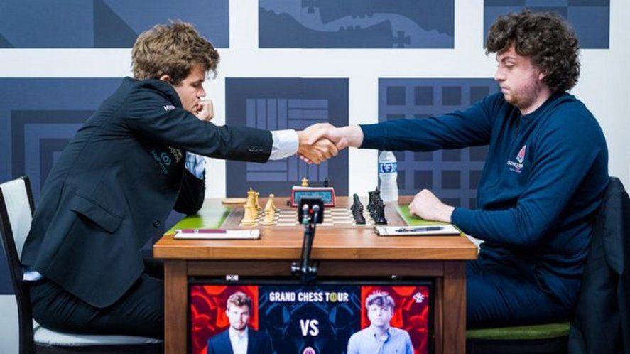 Magnus Carlsen vs. Hans Niemann, partida de Ajedrez 