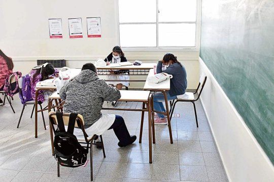 Para algunos gremios docentes, la vuelta a clases en marzo es un engaño