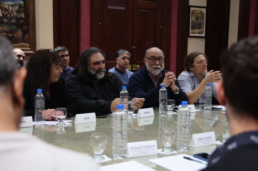 Roberto Baradel, secretario general del SUTEBA, fue parte de la reunión en la que Kicillof anunció la recomposición salarial para estatales.