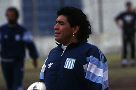 Maradona como técnico de Racing: un ciclo corto pero con el sello de la intensidad de Diego.