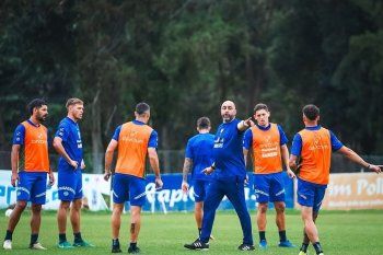 Marcelo Méndez y un nuevo entrenamiento en Gimnasia pensando en la visita a Sarmiento