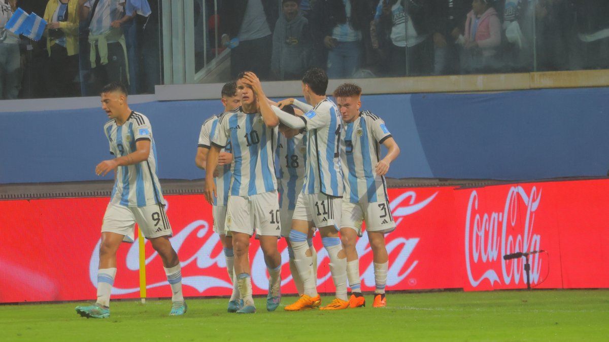 De La Plata al cielo: Uruguay campeón mundial sub-20 de fútbol