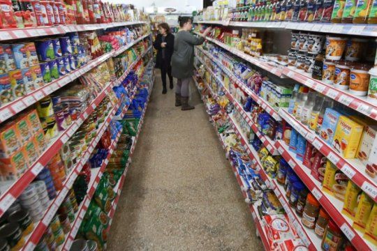 precios cuidados: el gobierno busca sumar a los supermercados chinos al programa