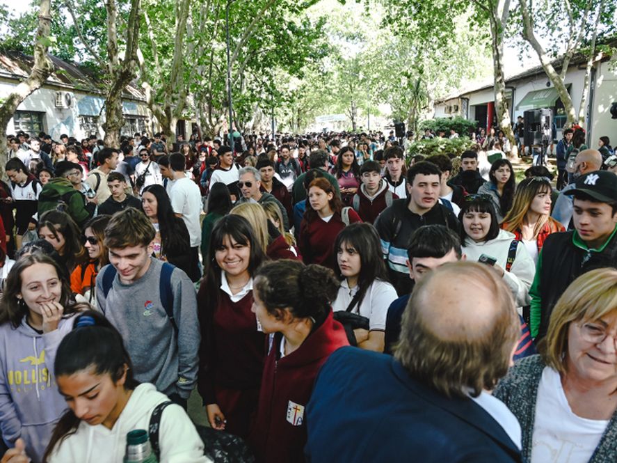 Una vez m&aacute;s se realizar&aacute; la Expo UNLu Luj&aacute;n 2024, una jornada donde estudiantes secundarios pueden conocer la oferta acad&eacute;mica mediante talleres y charlas.