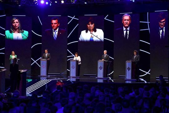 sergio massa y javier milei polarizan el primer round del debate presidencial