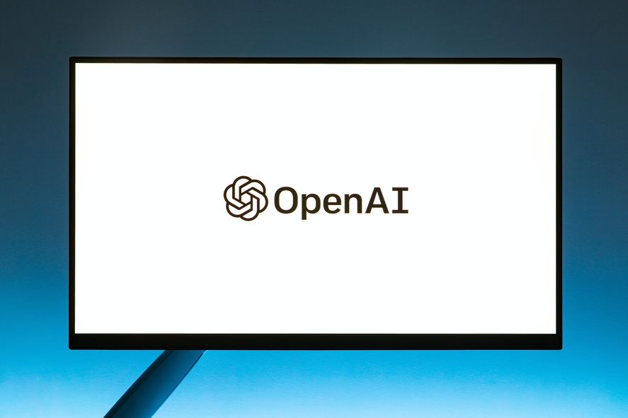 ChatGPT es una inteligencia artificial de lenguaje desarrollada por OpenAI.