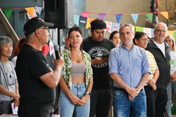 Larroque y Mendoza, juntos en un acto en Quilmes