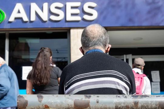 ANSES anunció que suben las jubilaciones y asignaciones 