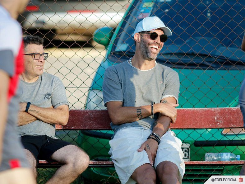 Mariano Andújar, la previa al Clásico Platense, el recuerdo de Maradona y las palabras hacia Eduardo Domínguez