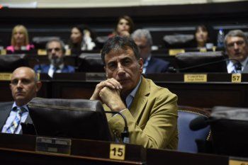 futuro negro para las reelecciones indefinidas: el massismo no apoya el cambio de la ley que promulgaron