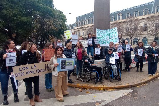 la provincia se planta contra la desregulacion de las prestaciones para personas con discapacidad