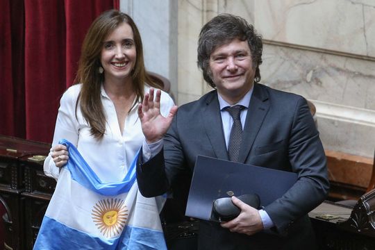 La Asamblea Legislativa proclamó la fórmula de Javier Milei y Victoria Villarruel
