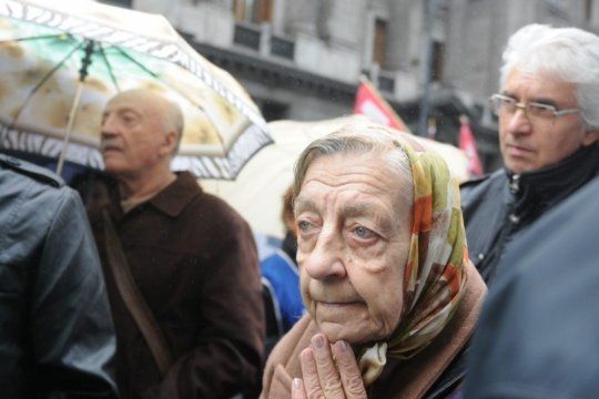 el gobierno pidio extender hasta diciembre la facultad de dar aumento por decreto a jubilados