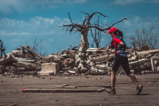 Vuelta al Lago Epecuén: pasado y presente en una maratón entre ruinas