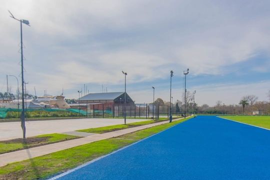 asi es la impresionante pista de atletismo que se construye en san fernando: mira las fotos