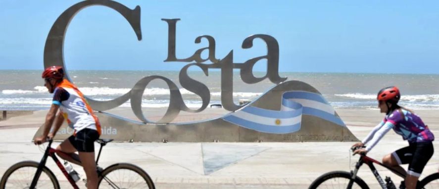 Imperdibles de La Costa: cicloturismo, recorridos bajo la luna y cultura