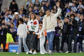 Ángel Di María junto a su familia en el Monumental 