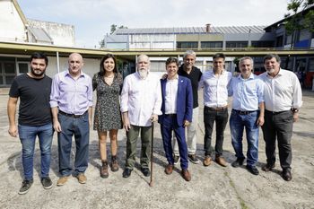 Luego de pegar el faltazo en la asunción de CFK, Kicillof reafirmó su apoyo a Ferraresi en territorio crítico para La Cámpora