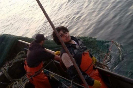 ?suerte marineros, buenas mareas?: asi se despedia de su familia uno de los tripulantes del rigel