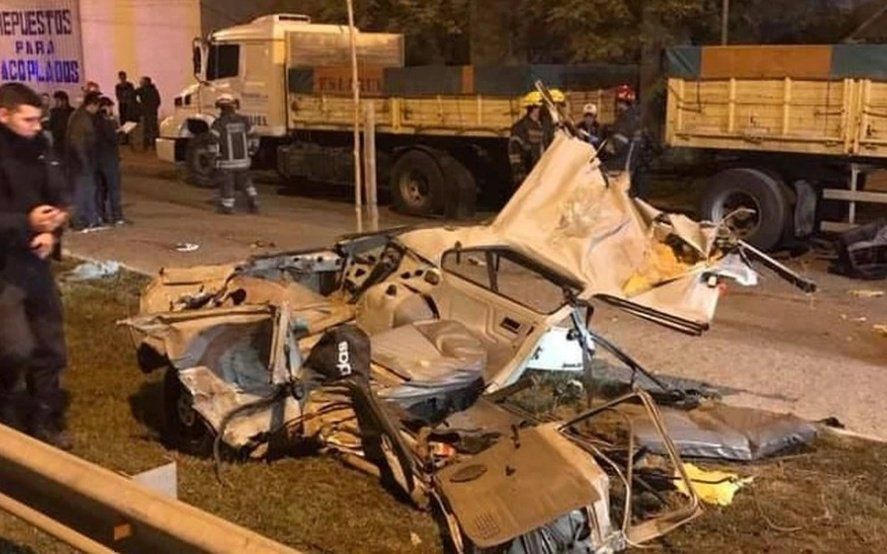 San Miguel del Monte: la justicia confirmó que la policía disparó contra el auto que chocó y dejó cuatro muertos