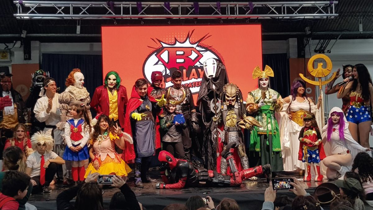 Se Viene La B-Play, La Feria De Cultura Pop, Cómics Y Cosplay De ...