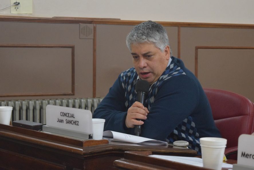 Juan Sánchez, concejal del Frente de Todos de Olavar´ria pidió la cesantía "del concejal, proveedor confeso" Javier Frías 