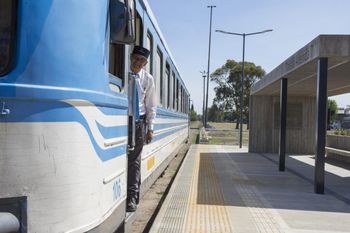 El Tren Universitario ya tuvo su primer recorrido por calle 72 a fines del 2022.