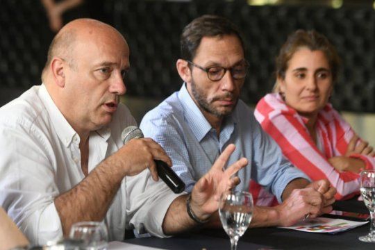 El senador de la Coalición Cívica ARI Andrés De Leo cuestionó a Axel Kicillof.