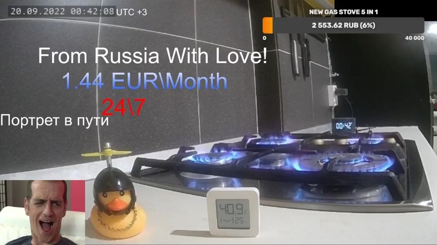 Burla: Un ruso muestra las hornallas prendidas las 24 horas en vivo