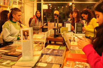 vuelve la noche de las librerias platenses: conoce, una por una, todas las librerias que participan