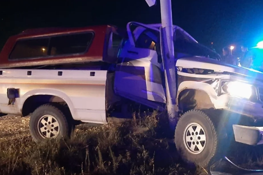 pigüe: le robo la camioneta al padre, quiso huir a bahia blanca y sufrio un impactante accidente