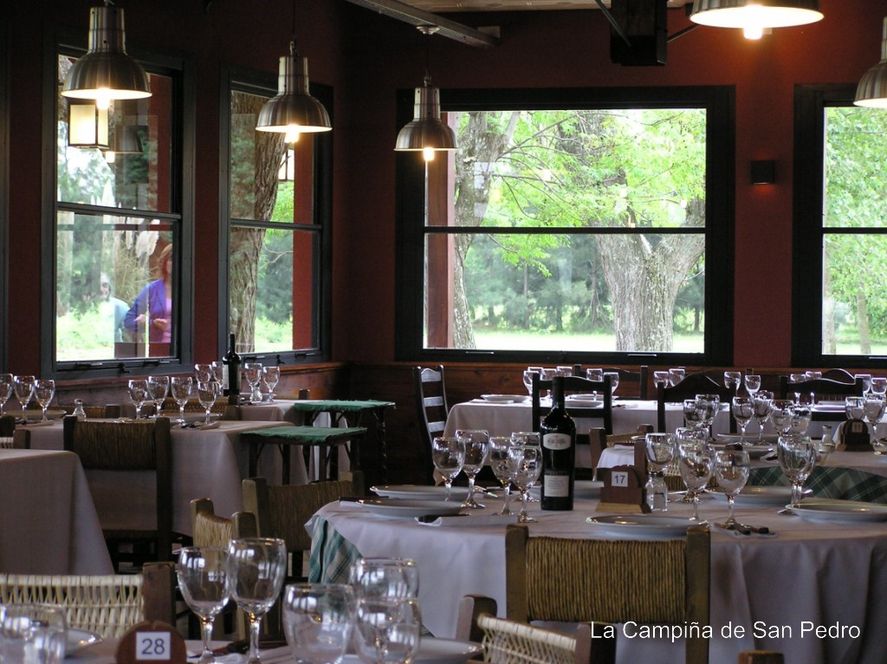 ¿Qué menú hay en el restaurante de La Campiña de San Pedro?
