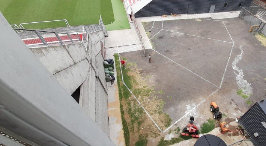 Estudiantes empezó la obra de la nueva tribuna en UNO pensando en la Copa Libertadores