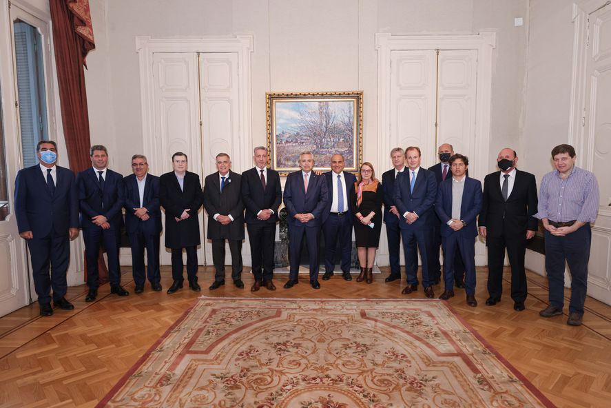 El Presidente se reunió con Axel Kicillof y la Liga de Gobernadores
