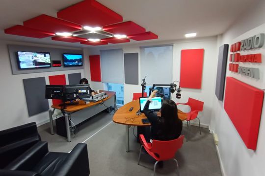 Radio La Plata estrenó sus nuevas instalaciones en el centro de La Plata